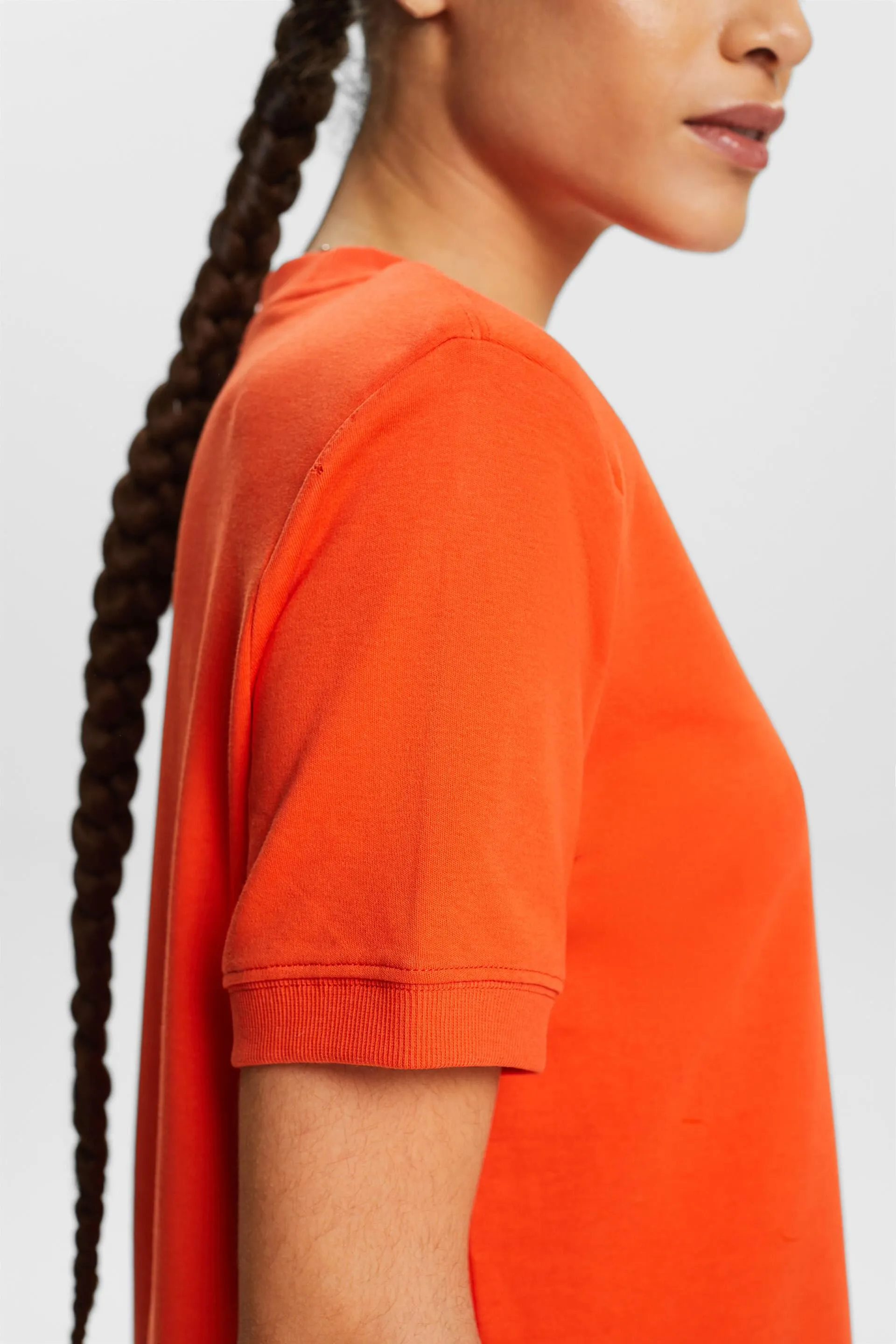 Abito t-shirt in cotone con spalline imbottite