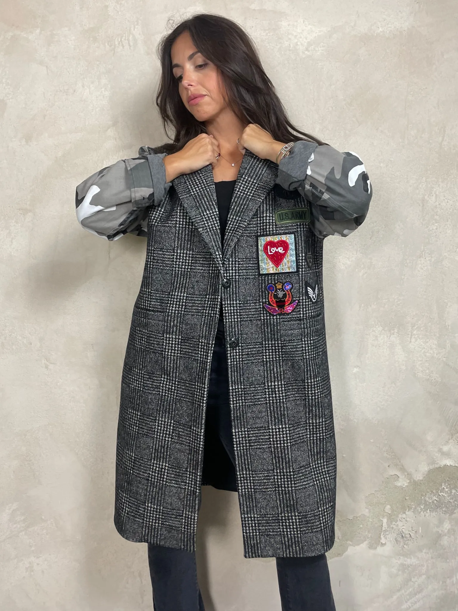Cappotto Combinato Patch Maniche Camou Grigie
