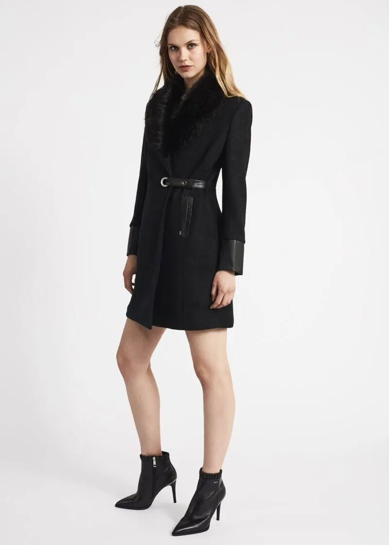 Cappotto con collo a scialle