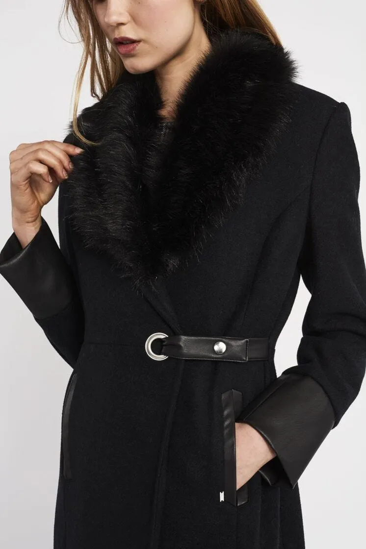 Cappotto con collo a scialle
