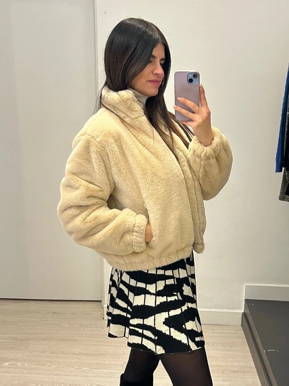 Eco pelliccia corta con zip