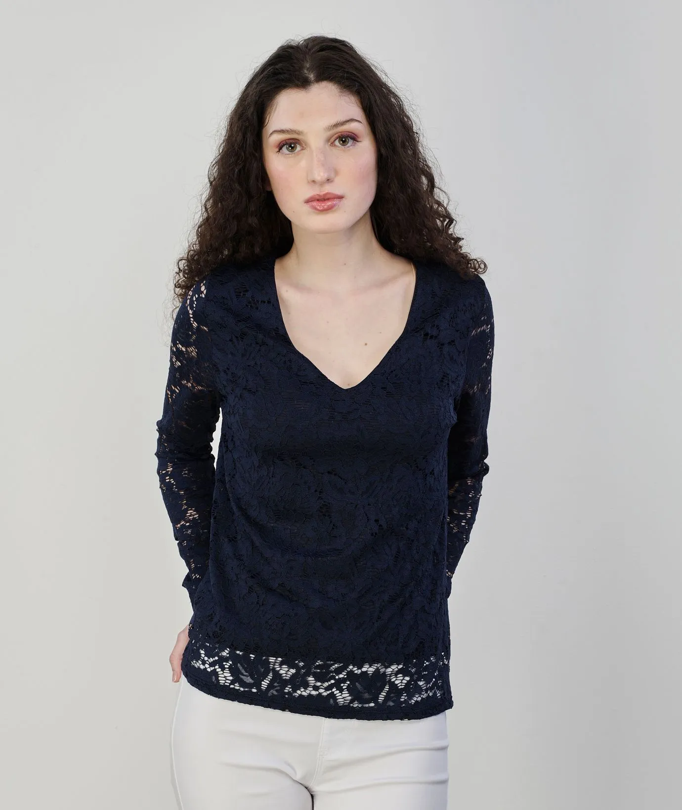 Maglia blu con scollo a V in pizzo