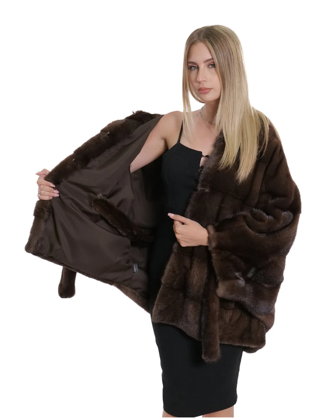 Mantella con cintura in pelliccia demi buff visone 50/56 con lavorazione orizzontale a pelle intera con cappuccio 