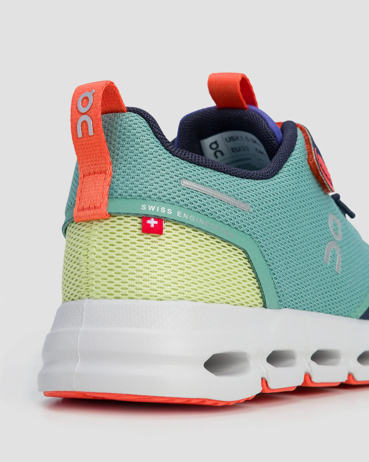 Scarpe sportive da bambino On Running Cloud Play 3KD11432362-green-acacia