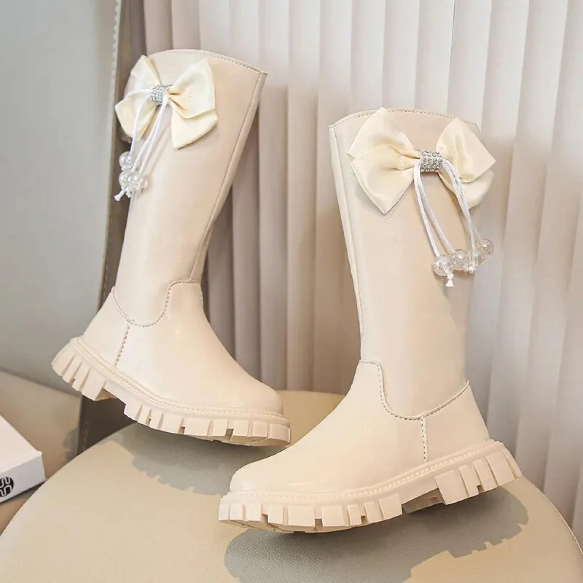 Stivali al ginocchio Scarpe per bambini Nuovo 2024 Moda Bowknot Principessa Stivali alti Ragazze Bambini Nappe Pelle morbida Pla