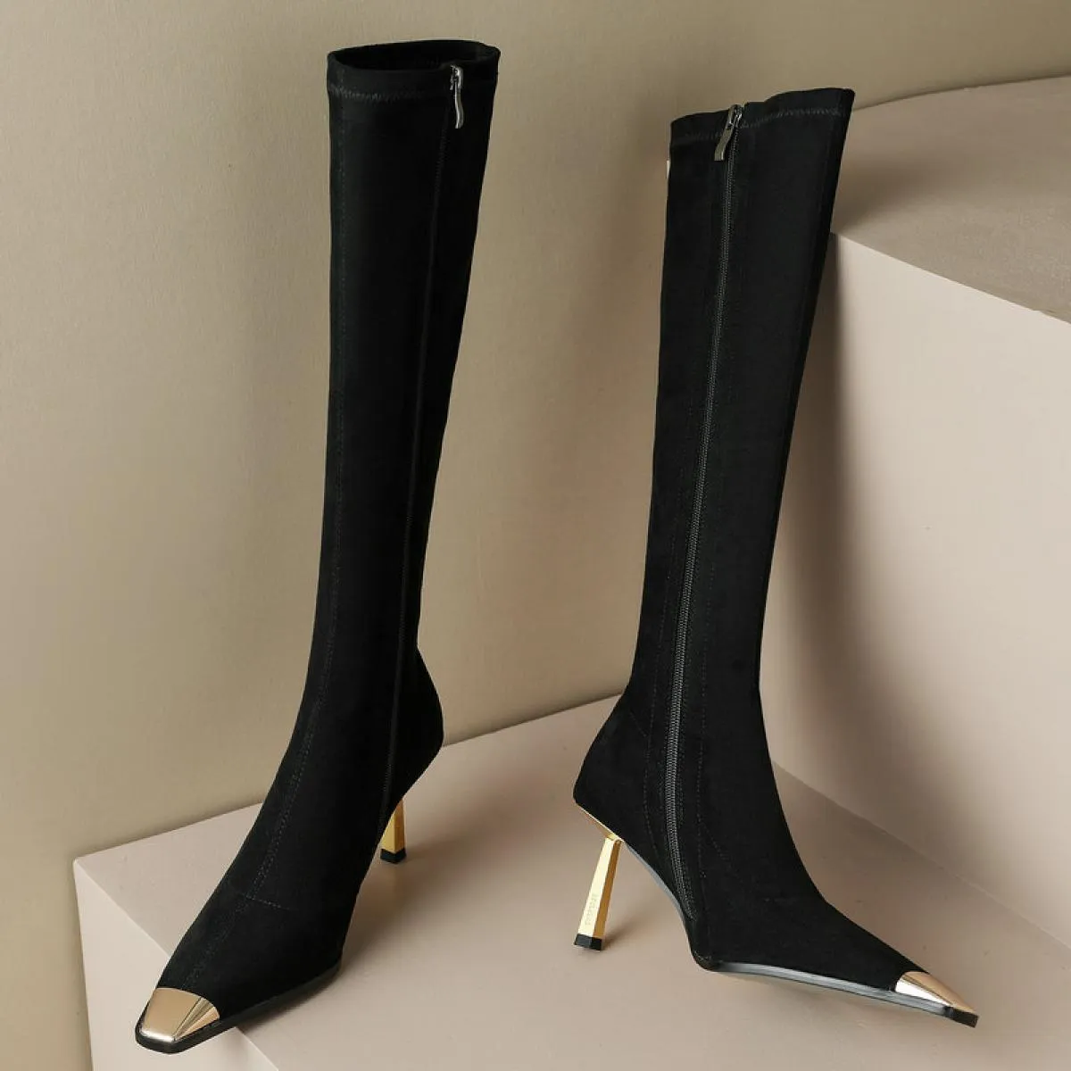 Stivali alti al ginocchio da donna Autunno Inverno Tacchi alti sottili Punta a punta Pelle scamosciata di mucca matura Scarpe da