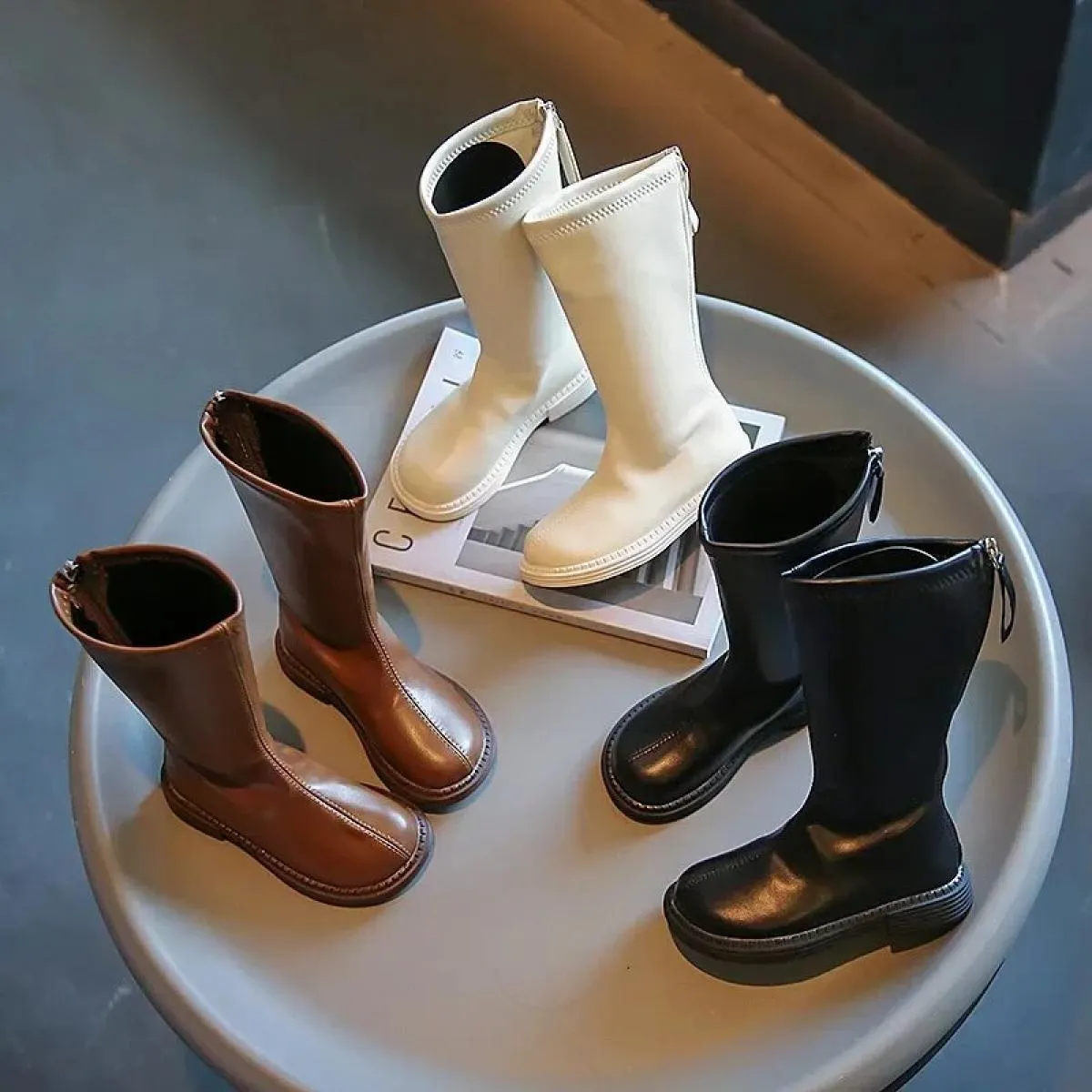 Stivali alti da ragazza 2024 autunno primavera stile Pu scarpe da principessa in pelle moda per bambini semplici stivali lunghi