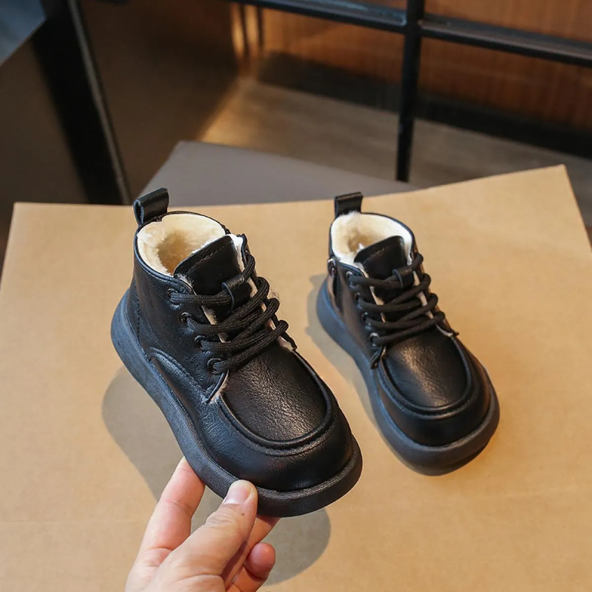 Stivali alti in pelle Pu per bambini Stivali morbidi classici foderati per bambini Ragazzi Ragazze Scarpe da scuola invernali Nu