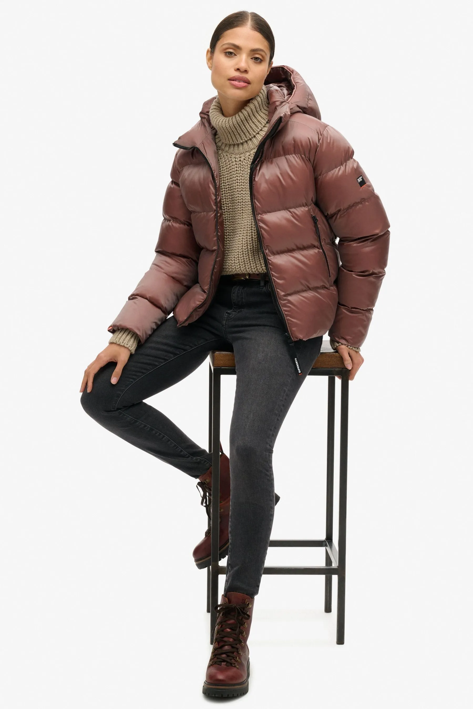 Superdry - Maglia ampia lavorata a collo alto con cuciture    