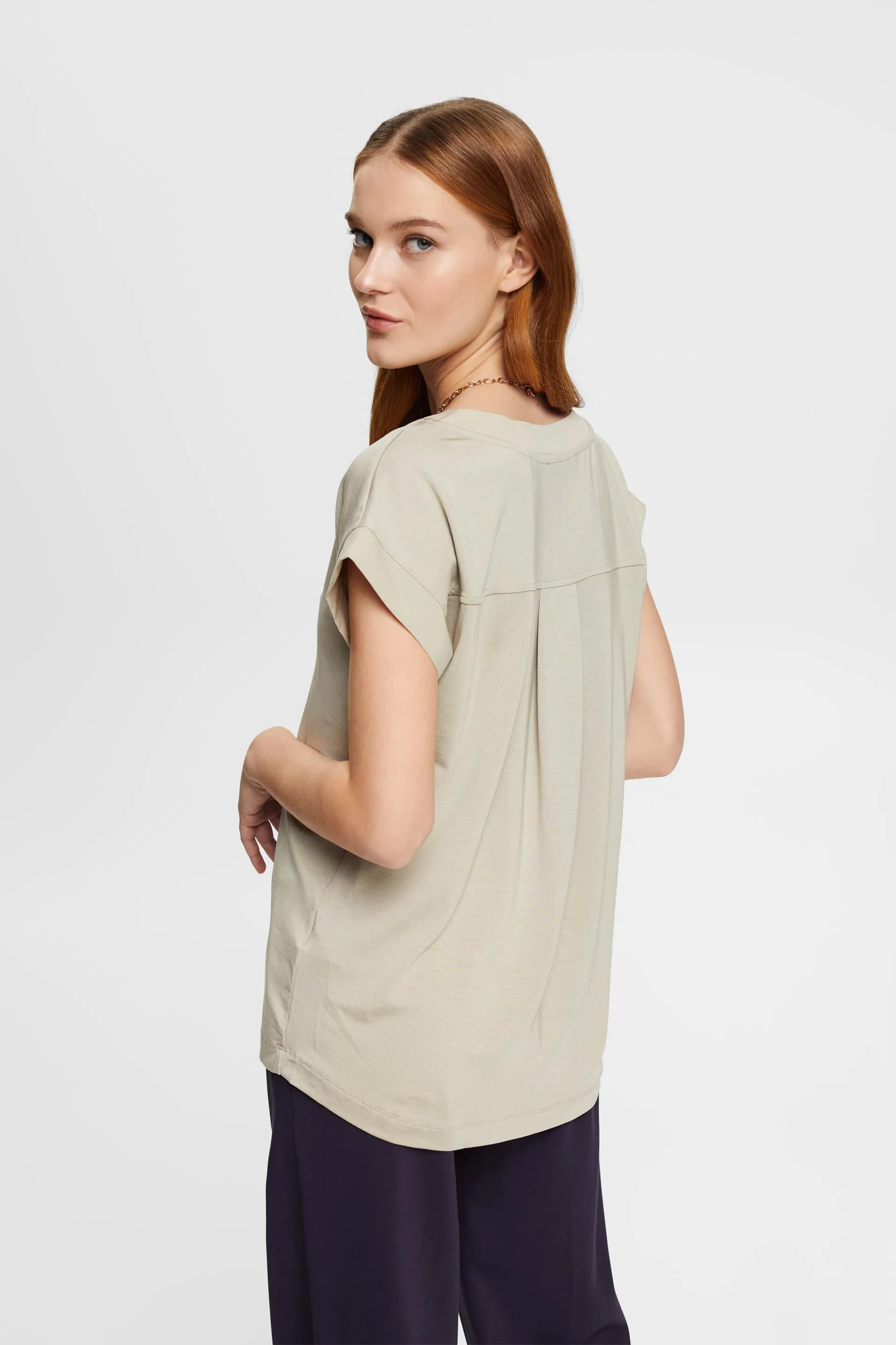 T-shirt con scollo a V, TENCEL™