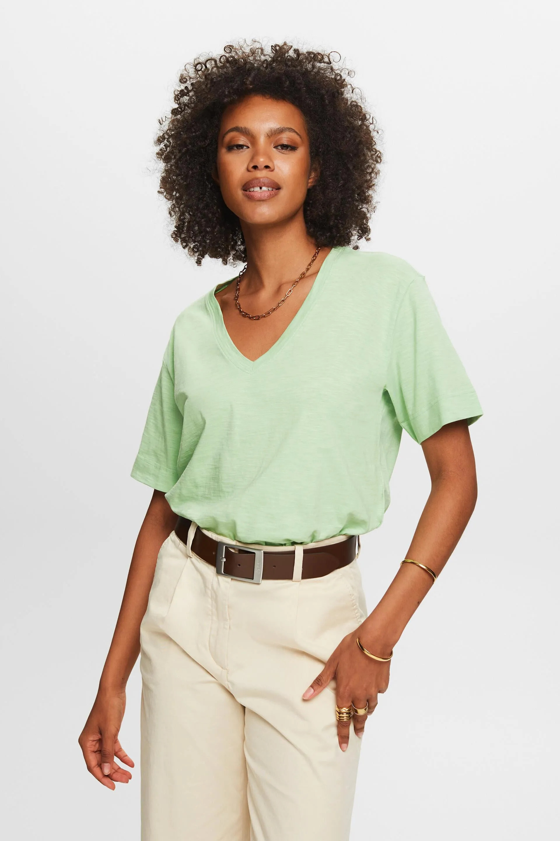 T-shirt fiammata con scollo a V