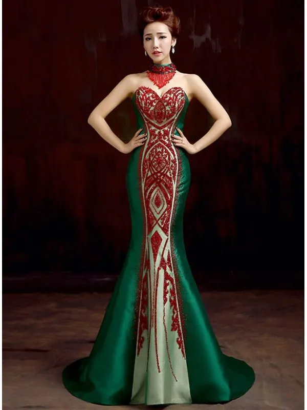 Vestito lungo da Sera per occasioni speciali con scollo a cuore di raso verde con paillettes rosse
