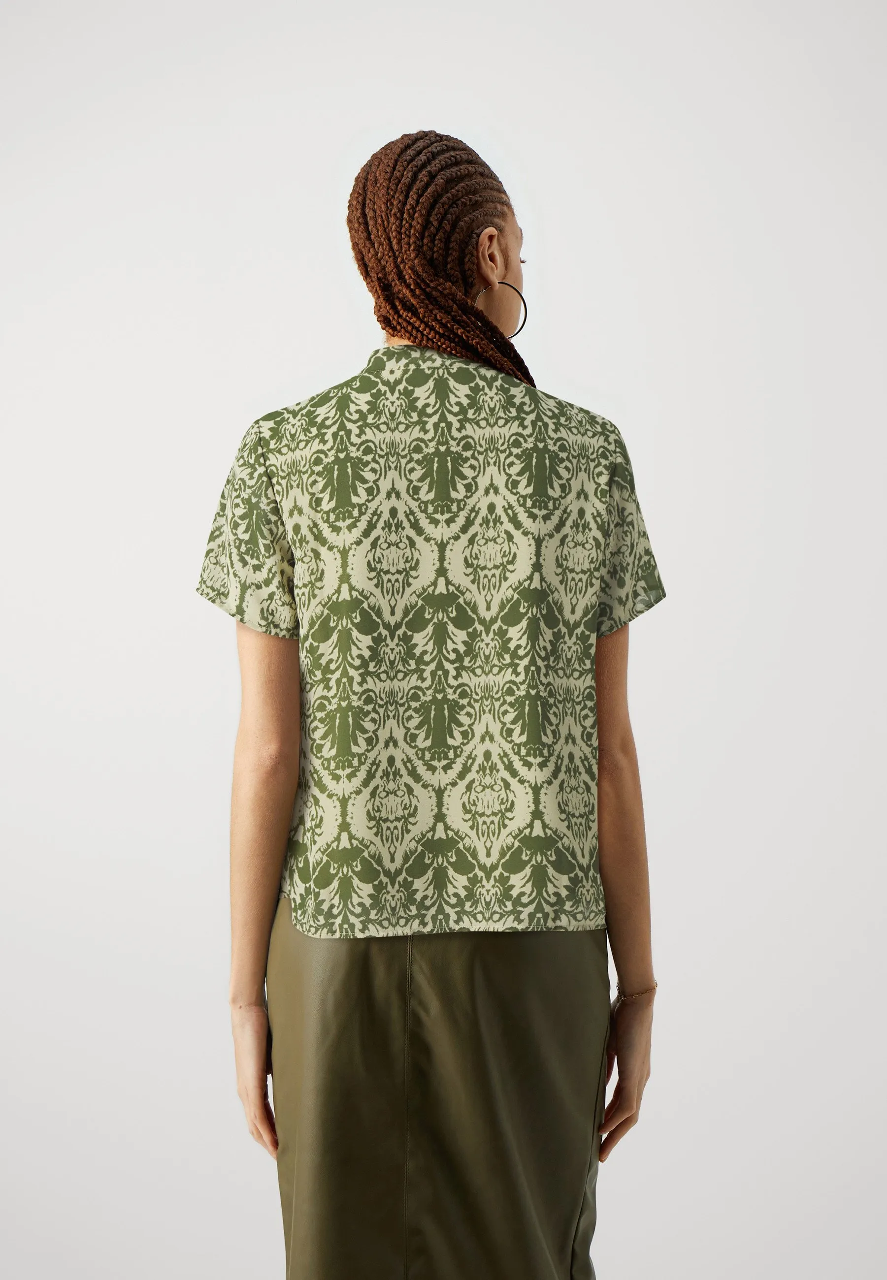 VIOLIVIA V NECK - Camicetta